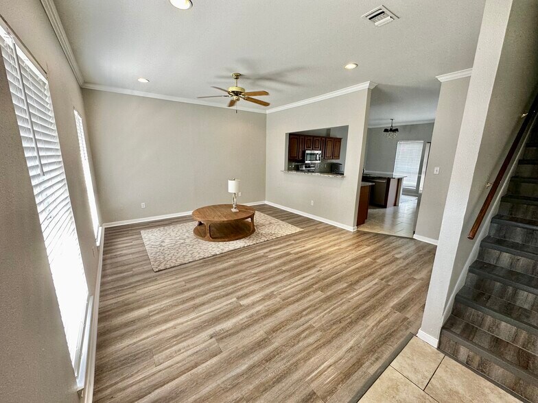 More Photos Of 1902 S 8th St, Waco Multifamily For Sale