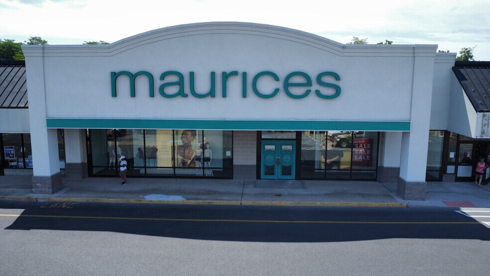 More Photos Of 1320 Lincoln Way E, Chambersburg Unknown For Lease