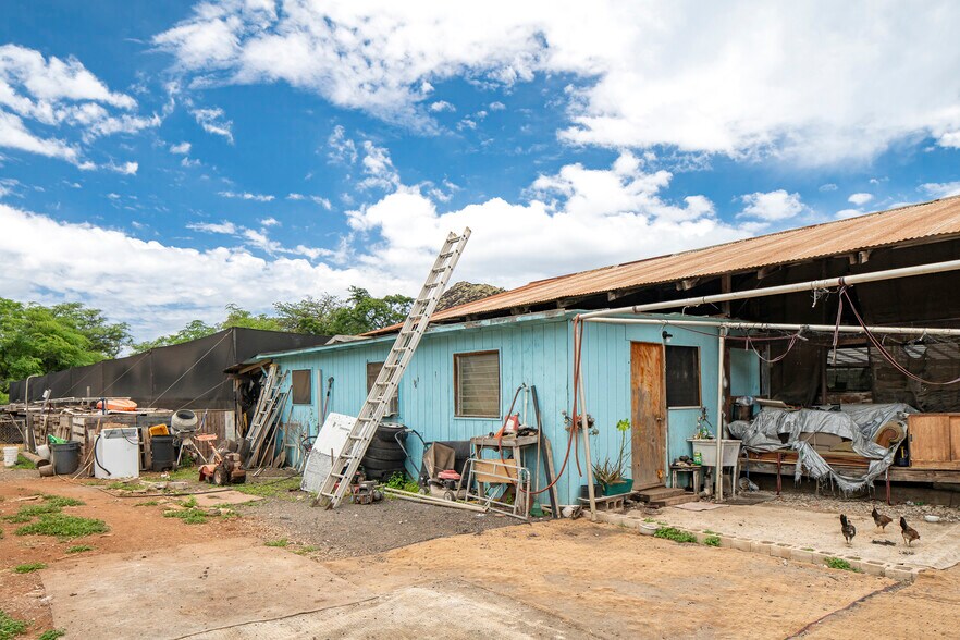More Photos Of 86-347 Halona Rd, Waianae Contractor Storage Yard For Sale
