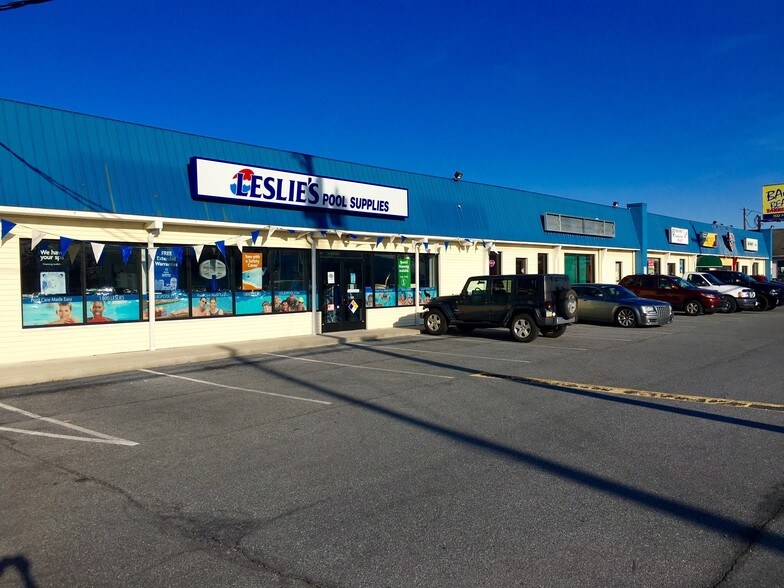 More Photos Of 1285 Manheim Pike, Lancaster Storefront For Lease