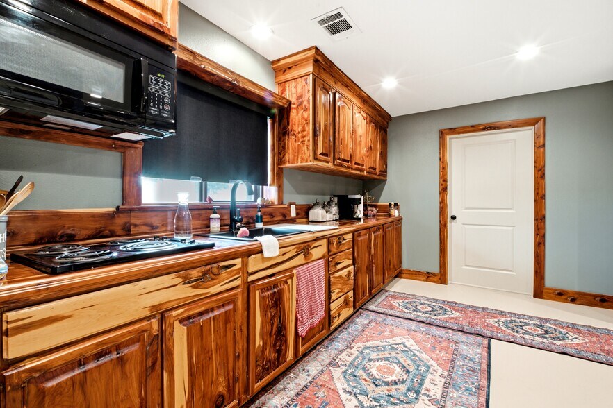 More Photos Of 55 Heritage Rd, Gordonville Office Residential For Sale