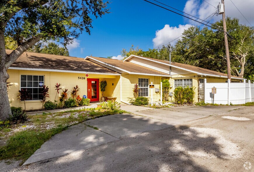 More Photos Of 5426 18th St W, Bradenton Assisted Living For Lease