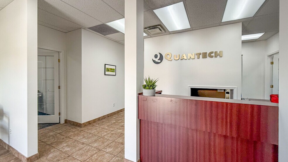 More Photos Of 2489 Main St, West Kelowna General Retail For Sale
