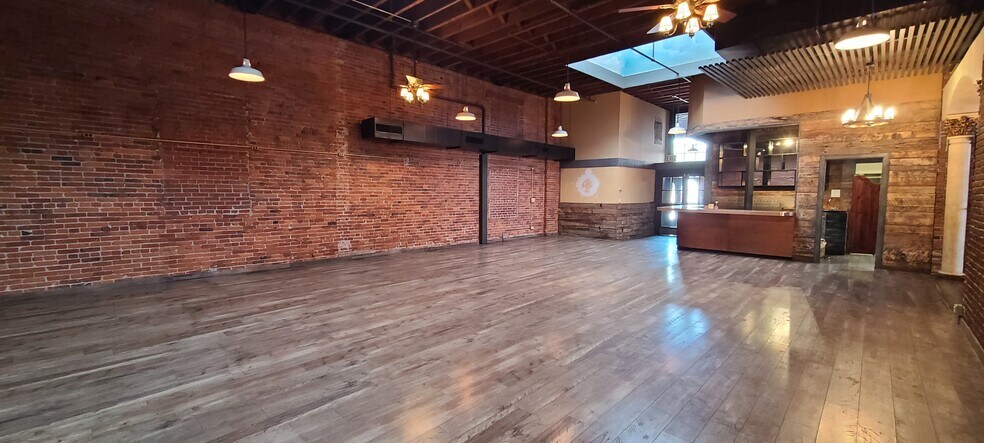 More Photos Of 189 Liberty St NE, Salem General Retail For Lease