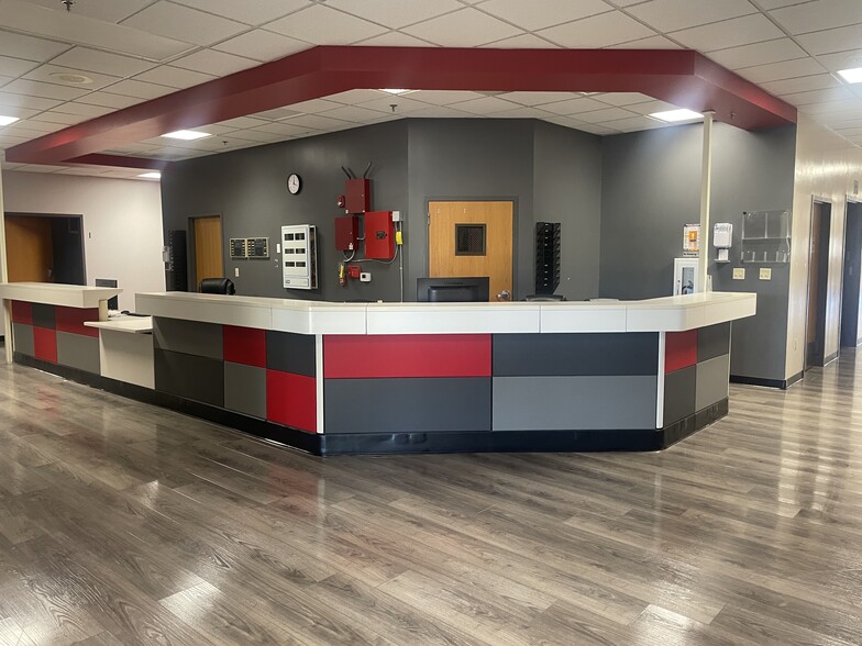 More Photos Of 1501-1503 E Calvada Blvd, Pahrump Medical For Sale