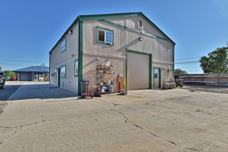 More Photos Of 21 Ball Rd, Eagle Point Warehouse For Sale