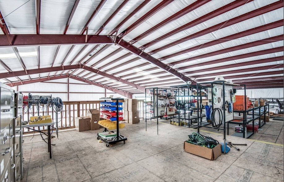 More Photos Of 2801 W Highway 72, Three Rivers Truck Terminal For Sale