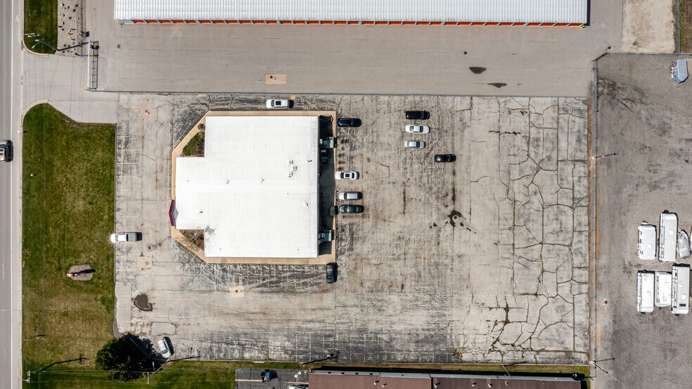 More Photos Of 6006 Westside Saginaw Rd, Bay City Office For Sale