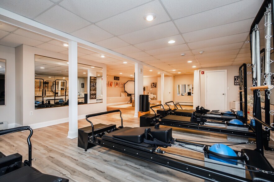 More Photos Of 11 Garden Rd, Plaistow Medical For Lease
