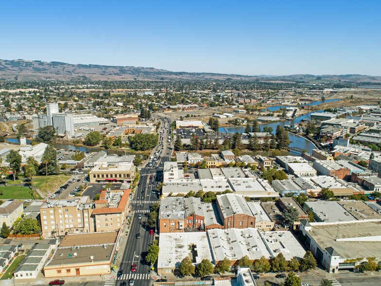 More Photos Of 145-149 Kentucky St, Petaluma Storefront Retail Office For Lease
