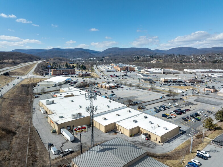 More Photos Of 415 Orchard Ave, Altoona Unknown For Lease