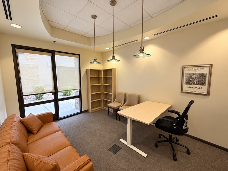 More Photos Of 9965 N 95th St, Scottsdale Medical For Sale