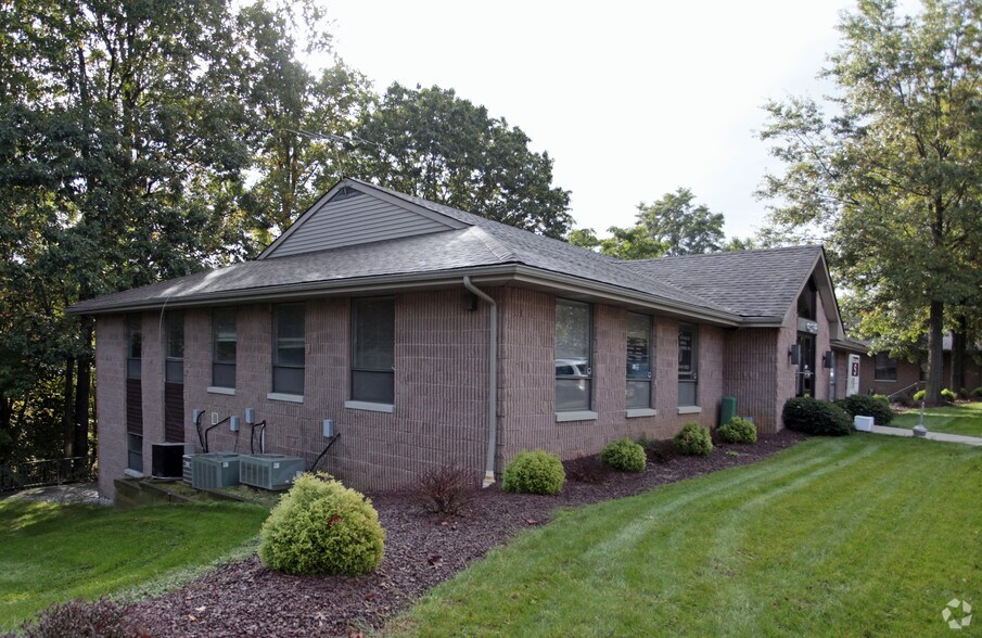 More Photos Of 4255 US Highway 9, Freehold Office For Lease