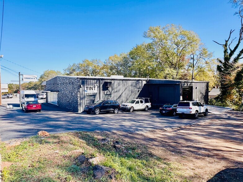 More Photos Of 1253 S Pleasantburg Dr, Greenville General Retail For Sale