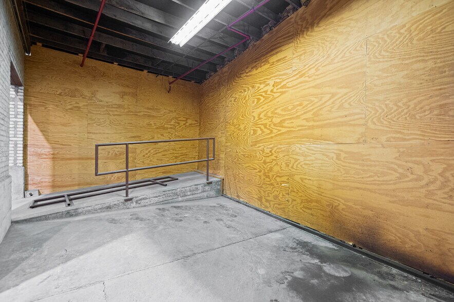 More Photos Of 350 N Center St, Brandon Industrial For Sale