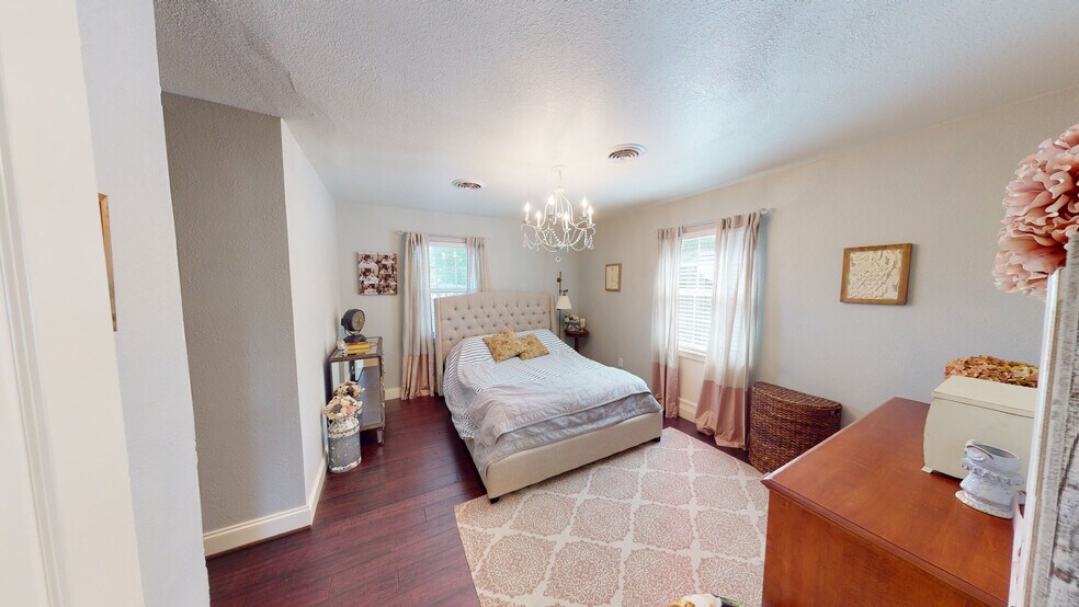 More Photos Of 16712 County Road 1580, Ada Sports And Entertainment For Sale