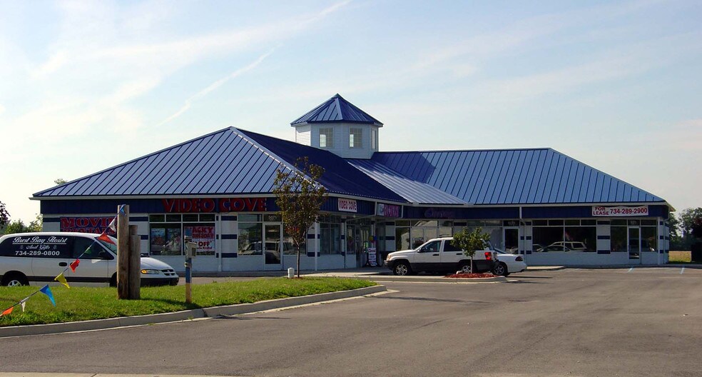 More Photos Of 5071 Dixie Hwy, Newport Unknown For Lease