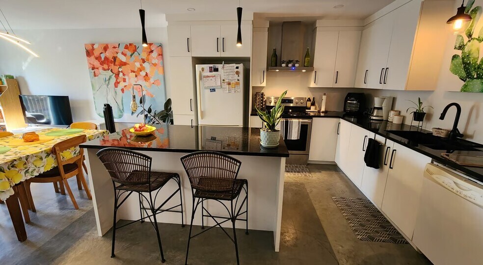 More Photos Of 715 Rue De La Bruère, Sherbrooke Apartments For Sale