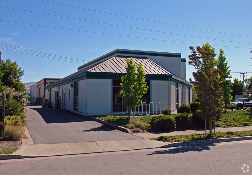 More Photos Of 1320 Stub Rd, Petaluma Office For Lease