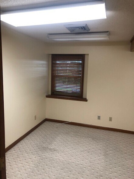 More Photos Of 3370 NE Capital Cir, Tallahassee Office For Lease