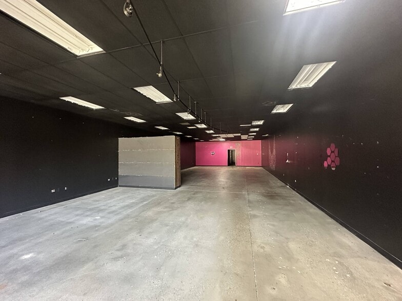 More Photos Of 1022 Woodruff Rd, Greenville General Retail For Lease