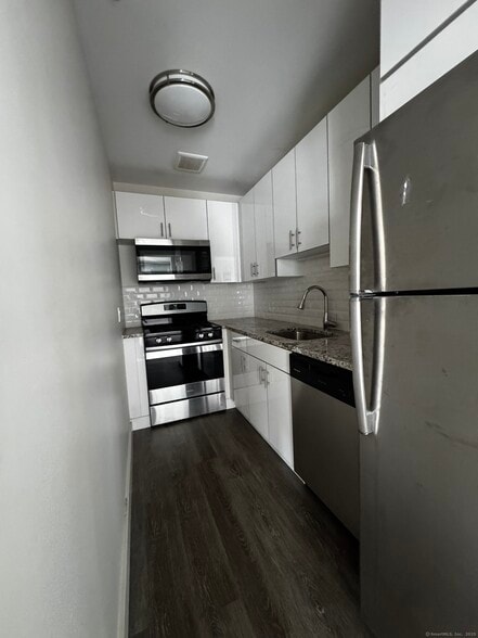 More Photos Of 1435 State St, New Haven Apartments For Sale