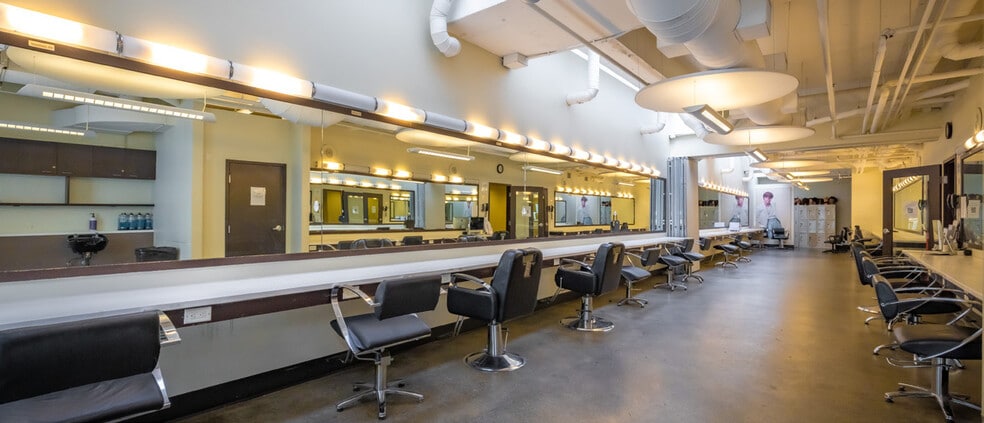 More Photos Of 480 Robson St, Vancouver Apartments For Lease