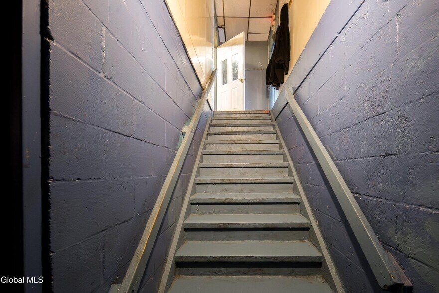 More Photos Of 855 Hoosick St, Troy Restaurant For Sale