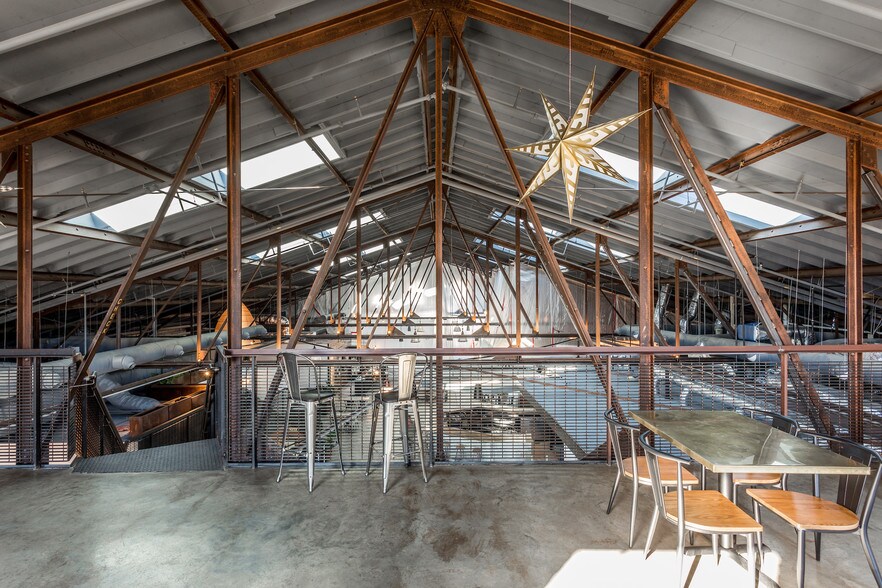 More Photos Of 500 E Davie St, Raleigh Restaurant For Lease