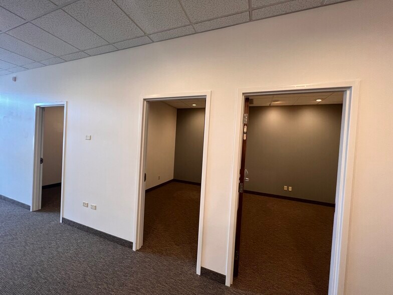 More Photos Of 10901-10909 Excelsior Blvd, Hopkins Office For Lease