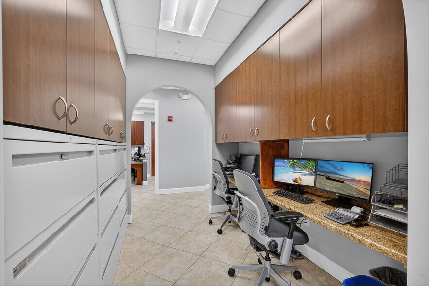 More Photos Of 641 University Blvd, Jupiter Medical For Sale
