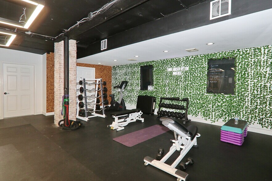 More Photos Of 168 Maplewood Ave, Maplewood Storefront Retail Residential For Sale