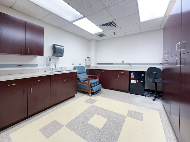 More Photos Of , Merritt Island Office For Sale