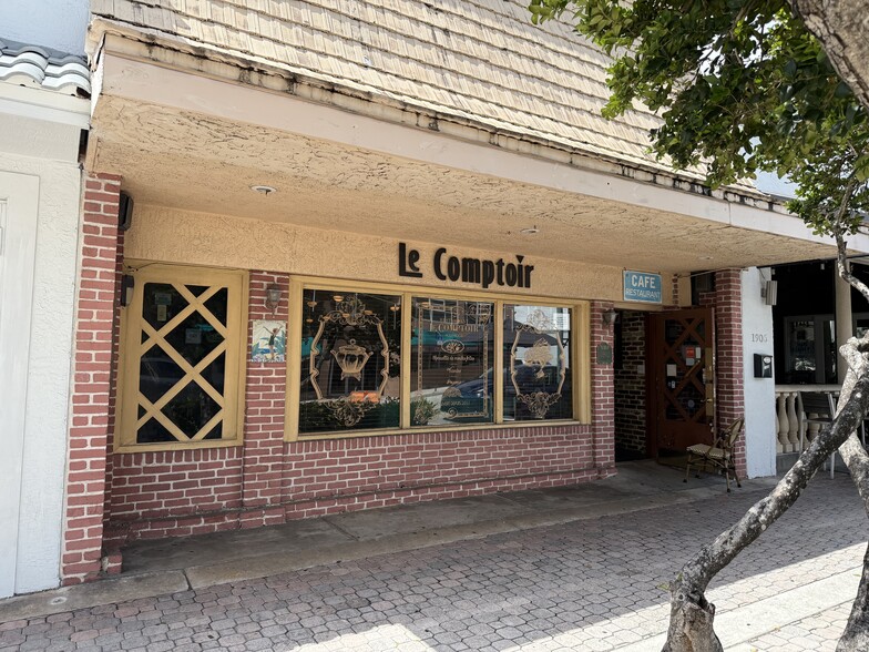 Primary Photo Of 1902 Harrison St, Hollywood Restaurant For Lease