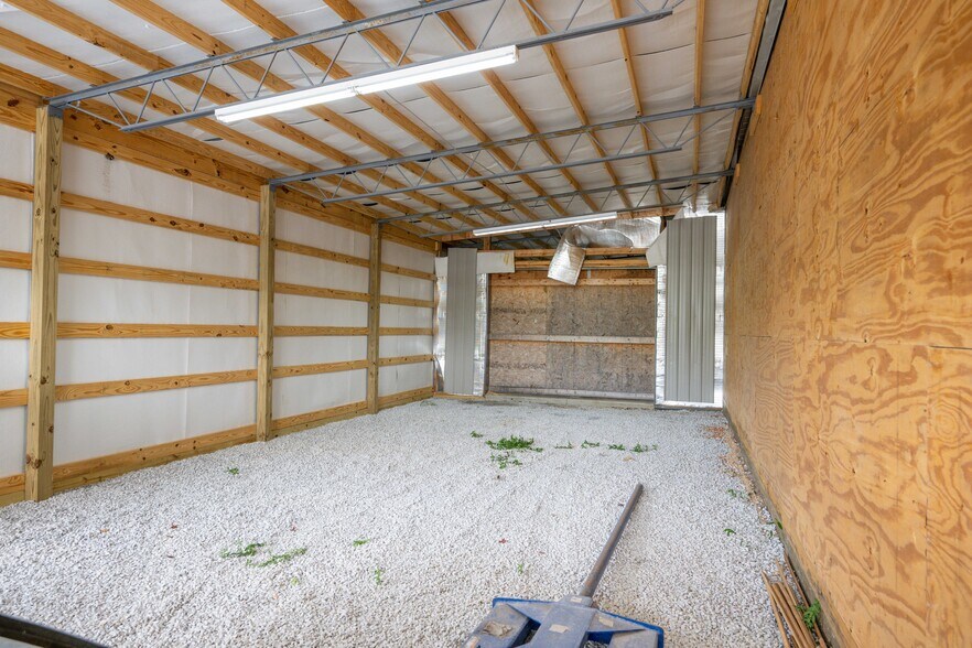 More Photos Of 455 E Main St, Parsons General Retail For Sale