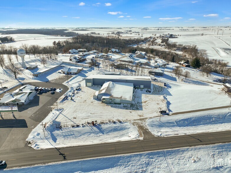 More Photos Of 6869 Columbus St, New Vienna Warehouse For Sale