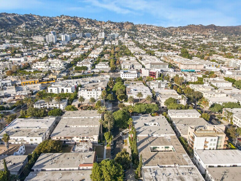 More Photos Of 540 N Orlando Ave, Los Angeles Apartments For Sale