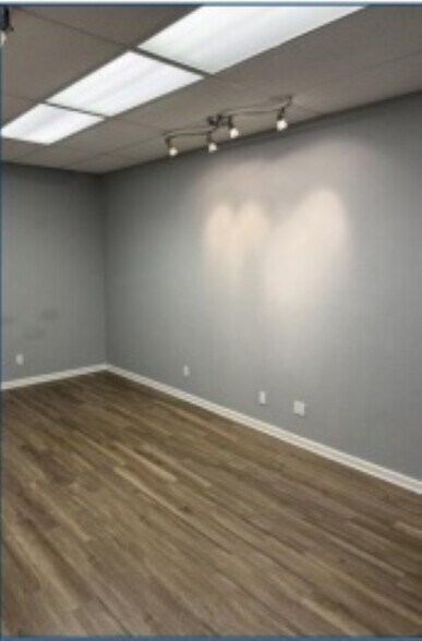 More Photos Of 1528-1530 Woodville Rd, Millbury Freestanding For Lease