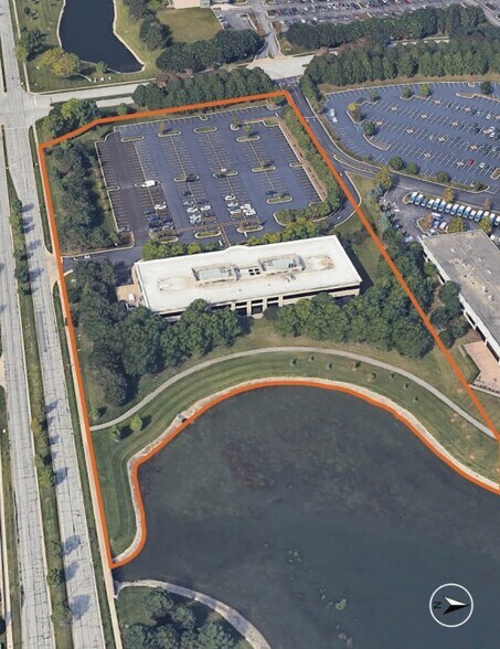 More Photos Of 711 N Commons Dr, Aurora Office For Sale