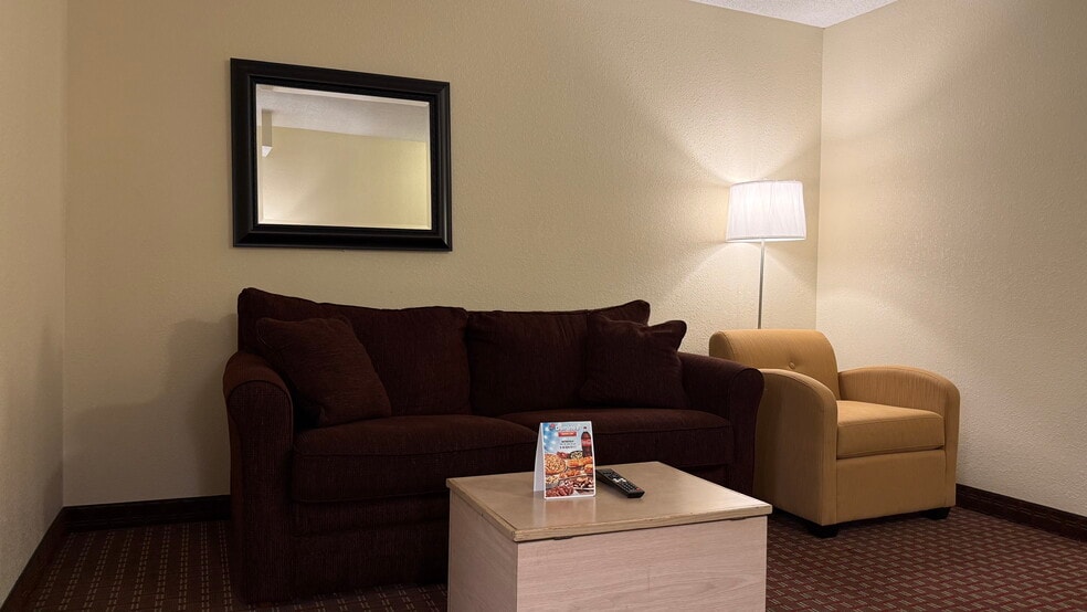 More Photos Of 2055 E 5th St, Metropolis Hotel For Sale