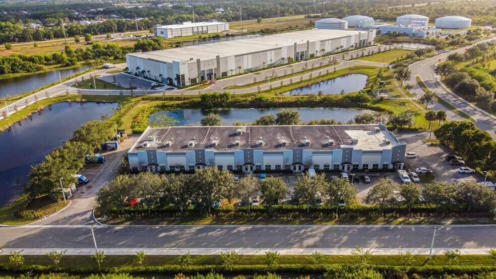 More Photos Of 6901-6945 NW LTC Pky, Port Saint Lucie Warehouse For Lease