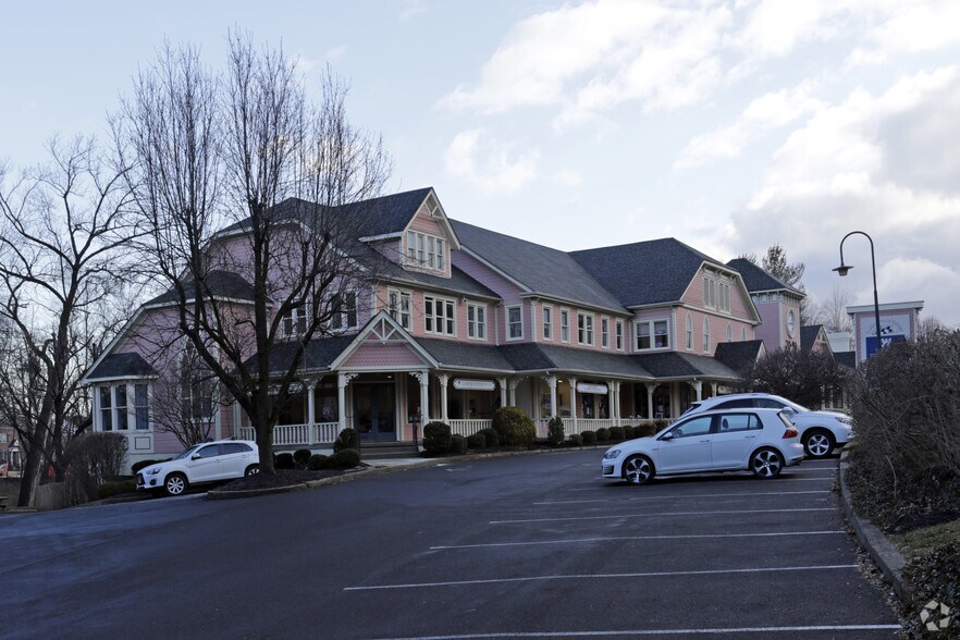 More Photos Of 90 W Afton Ave, Yardley General Retail For Lease