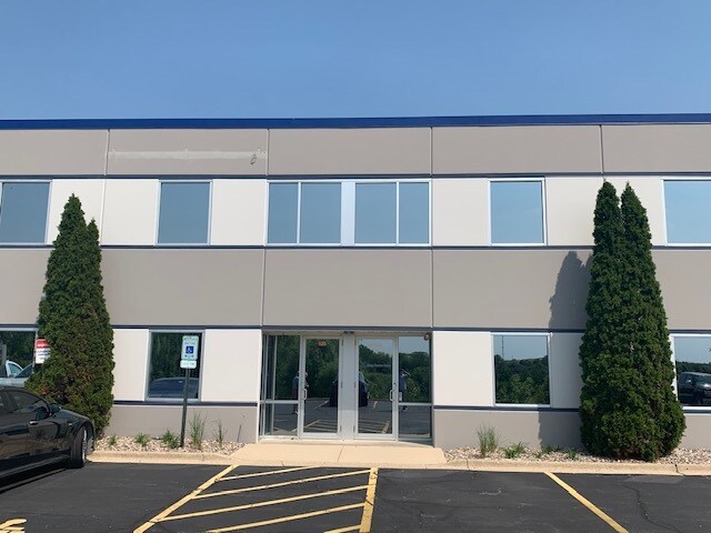 More Photos Of 1585 Beverly Ct, Aurora Warehouse For Lease