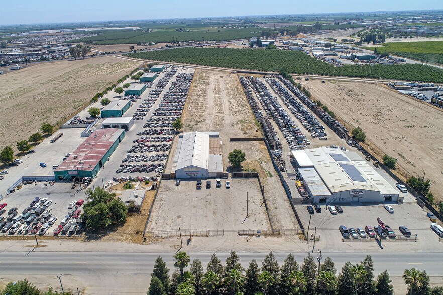 More Photos Of 4656 S Chestnut Ave, Fresno Warehouse For Sale