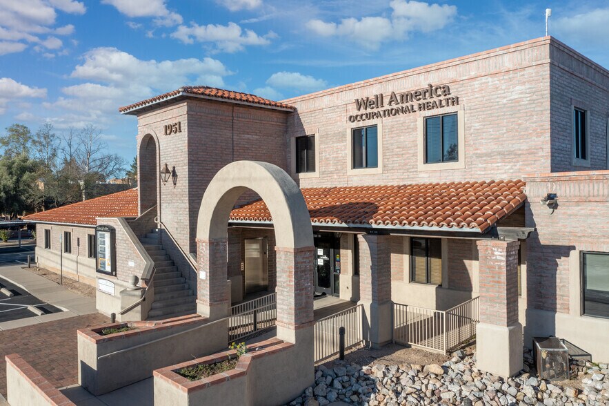 More Photos Of 1951 N Wilmot Rd, Tucson Medical For Lease