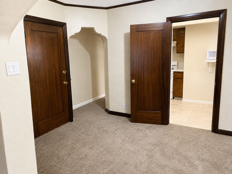 More Photos Of 3822 E 7th St, Long Beach Apartments For Sale
