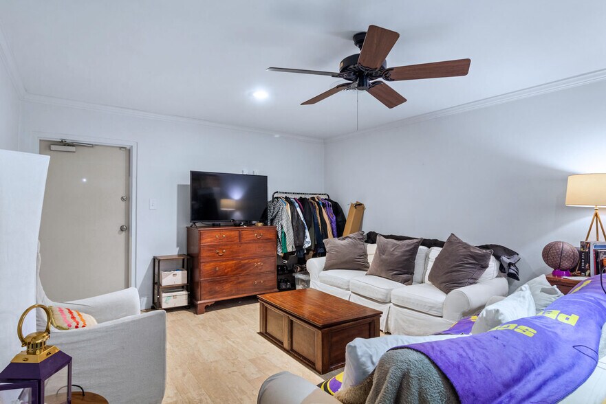 More Photos Of 2334 Lake Park Dr, Albany Office Residential For Sale