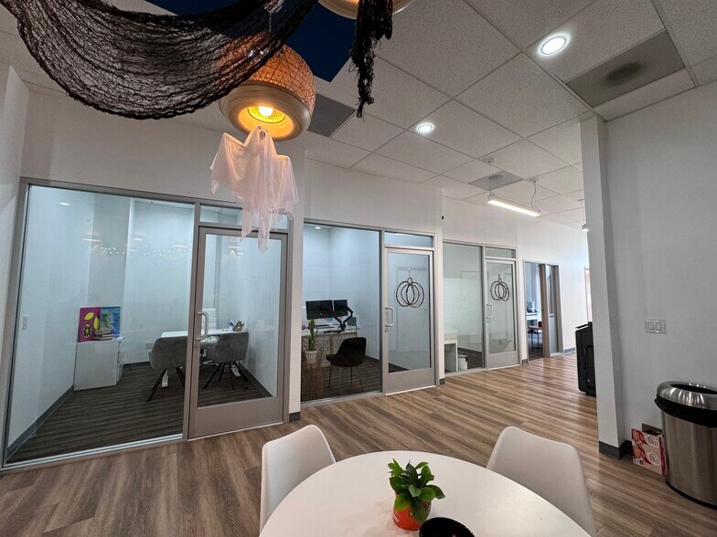More Photos Of 2135-2141 Bellflower Blvd, Long Beach Storefront For Lease