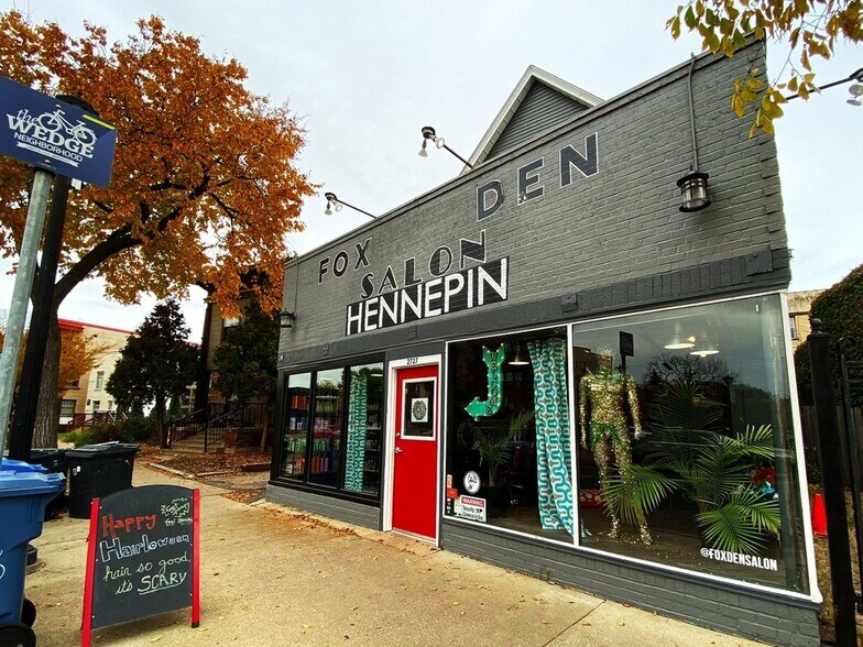 More Photos Of 2725-2729 Hennepin Ave, Minneapolis Storefront For Lease