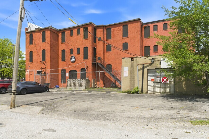 More Photos Of 1081-1087 Mt Vernon ave, Columbus Flex For Sale